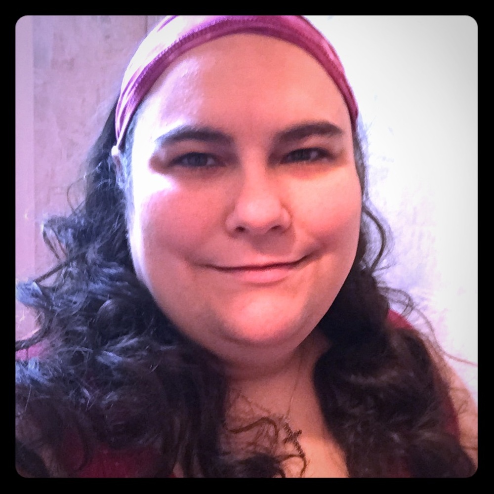 Meet your Posher, Crystal